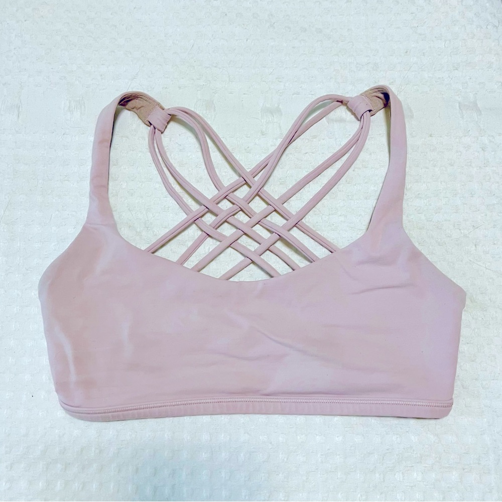 Lululemon Free to be Wild Sports Bra Size 6